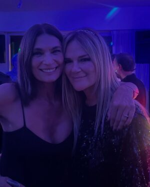 Mariana Arias Instagram - Te adoro Eli @elizabeth.a.marquez 
Te mereces todo y más. luchadora, divertida, compañera. Gracias por estar cerca siempre. Feliz cumpleaños 🎁 ♥️