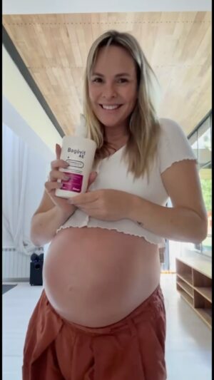 Mariana Seligmann Instagram - En mi búsqueda de una crema que nutra e hidrate mi piel en esta etapa, me encontré con BAGOVIT AE, que cumple con mis expectativas y aún más! 🙌🏼 Además se convirtió en mi momento favorito del día, cuido mi piel y conecto con Bebuchi✨🫶🏼

LEA ATENTAMENTE EL PROESPECTO Y ANTE LA MENOR DUDA CONSULTE A SU MÉDICO Y/O FARMACÉUTICO

#BagóvitAEemulsión #BagóvitAEcrema #BagóvitLineaRegeneradora