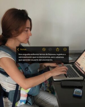 Marianna Burelli Instagram - ¿Quién dijo que sería fácil? Nadie.
¿Quién dijo que lo lograríamos? NOSOTRAS.

AMAI nació de un sueño, de muchas pruebas, de incontables aprendizajes y, sobre todo, de una pasión inmensa por crear productos que realmente hicieran la diferencia. Desde las primeras pruebas hasta el día de hoy, cada fórmula, cada aroma y cada detalle han sido pensados con amor y dedicación.

No ha sido un camino sencillo, pero sí uno lleno de satisfacciones. Porque cuando crees en lo que haces y trabajas con el corazón, no hay obstáculo que pueda detenerte.✨

Gracias por ser parte de esta historia. #Amai #ConAmorYEsencia