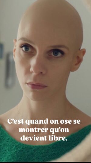 Marie Hennerez Instagram - On m’a enlevé mes cheveux… et j’ai découvert une version de moi que je n’attendais pas.

Sous ce faux crâne, il n’y a pas que le rôle. Il y a la liberté. Celle de jouer sans masque: se dépouiller pour se libérer. 

Ce moment de transformation m’a fait toucher quelque chose d’essentiel : la vraie force, celle qui vient quand on n’a plus rien à cacher.

Quel plaisir de jouer des rôles qui bouleversent, qui transcendent, qui remuent. Pourvu que ça dure !!!

Bravo au talent des équipes maquillage / coiffure et en particulier à @emi.m.hua 💪💪💪
Assistée de @lisa_baudo 💖💖💖
5H de préparation   effets spéciaux en post-production 🙌🏼🙌🏼🙌🏼

Réalisation : @chapelle.olivier 🌟

Pour @pblvofficiel @tf1 🙌🏼🙏🏼🫶🏻

#bellevie #actrice #coulisses #identité #transformation #liberté #fauxcrâne #behindthescenes #reelidentité #grandrôle #acteurengagé #plusbellelavie