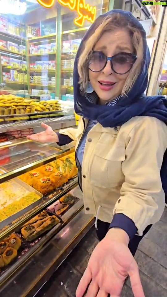 Marjaneh Golchin - 85.6K Likes - 🥯🥞🍁 @hosen_panahy
ما سه چیز را
در دوران کودکی جا گذاشتهایم ؛
شادمانی و خندههایِ بیدلیل
دوست داشتنِ بیدریغ
کنجکاوی بیانتها🎂🧁🍪🍩
@shahnazshojaei
#تجریش #بازار_تجریش #لذت_ببرید #شیرینی #کافه_گردی #با_رفیق #مرجانه_دلدار_گلچین #مرجانه_گلچین