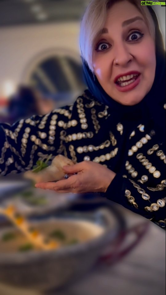 Marjaneh Golchin - 48.1K Likes - 🍗🍖🥩🥖🥒🧀
به قول مولانا
نه تو انی که همانی
نه من آنم که تو دانی.......
⛔️⛔️⛔️⛔️⛔️⛔️
#قضاوت_کردن_ممنوع#حالتو_خوب_کن #با_خوشرویی🌹🍃#روز_زن_مبارک #با_مهربانی_لبخند_بسازیم #رستوران #مرجانه_دلدار_گلچین
#مرجانه_گلچین