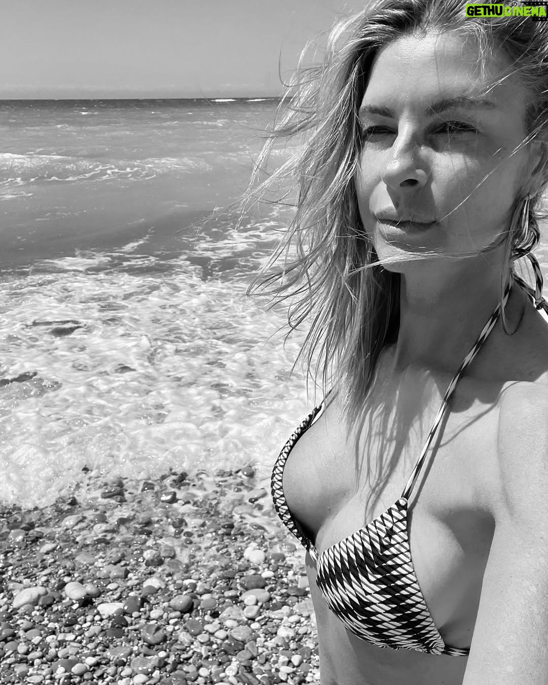 Martina Colombari - 22.6K Likes - THAT’S IT ⭐️