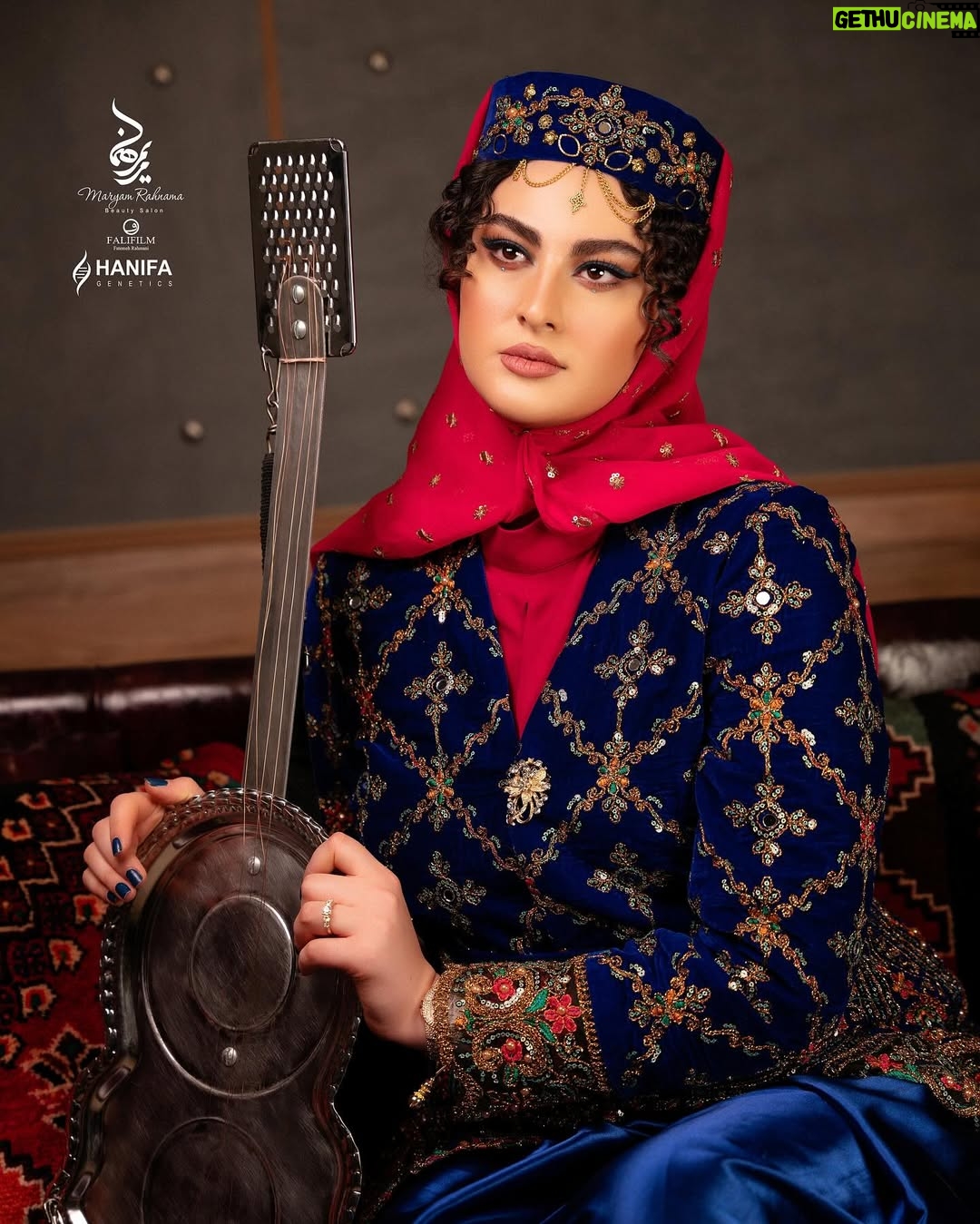 Maryam Momen - 68.2K Likes - پشت این پنجره جز هیچ بزرگ هیچی نیست
.
.
.
از همه عزیزانی که زحمت کشیدنتشکر میکنم وارزوی بهترین ها دارم براشون امیدوارم بیش از پیش بدرخشند❤️
