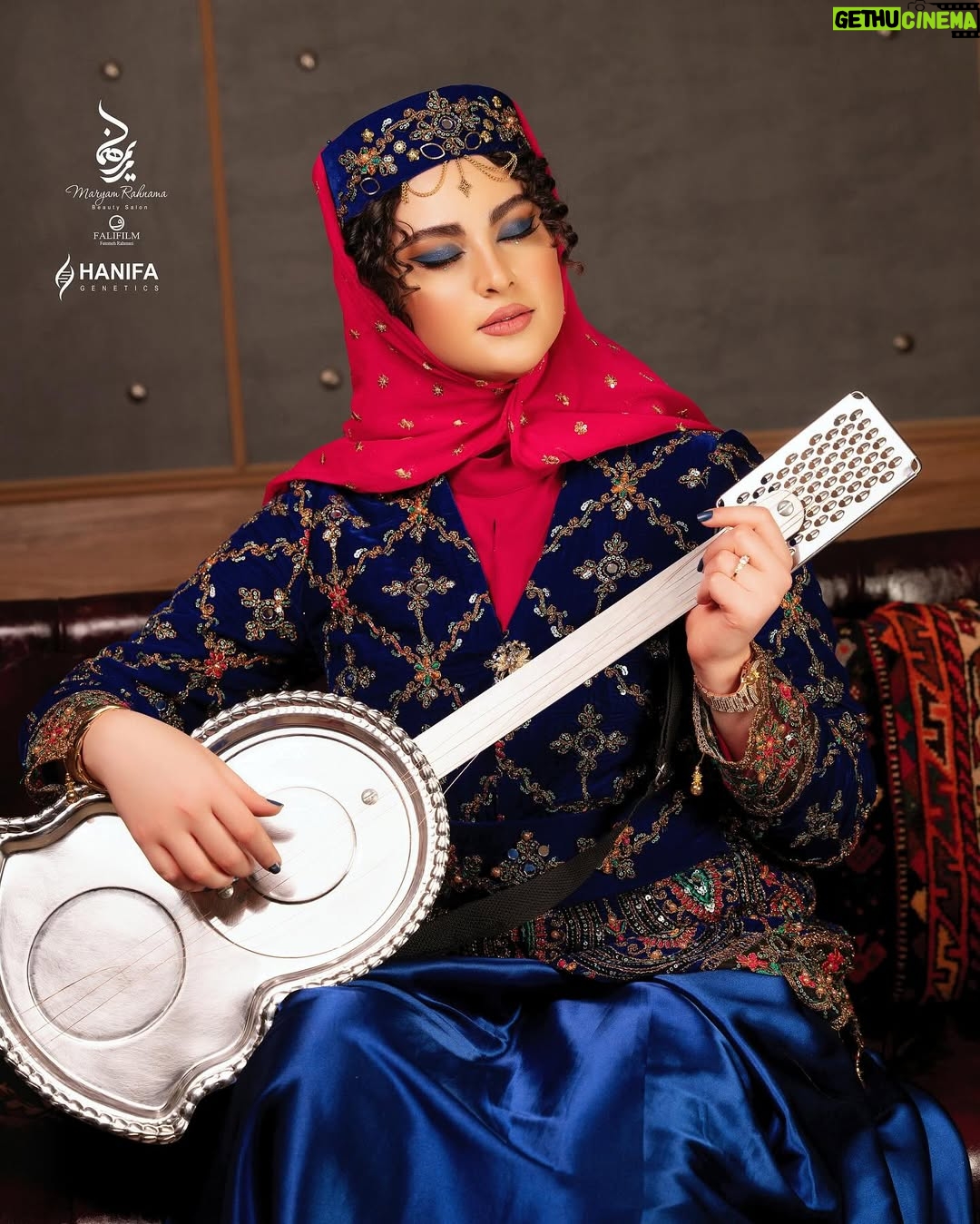 Maryam Momen - 68.2K Likes - پشت این پنجره جز هیچ بزرگ هیچی نیست
.
.
.
از همه عزیزانی که زحمت کشیدنتشکر میکنم وارزوی بهترین ها دارم براشون امیدوارم بیش از پیش بدرخشند❤️