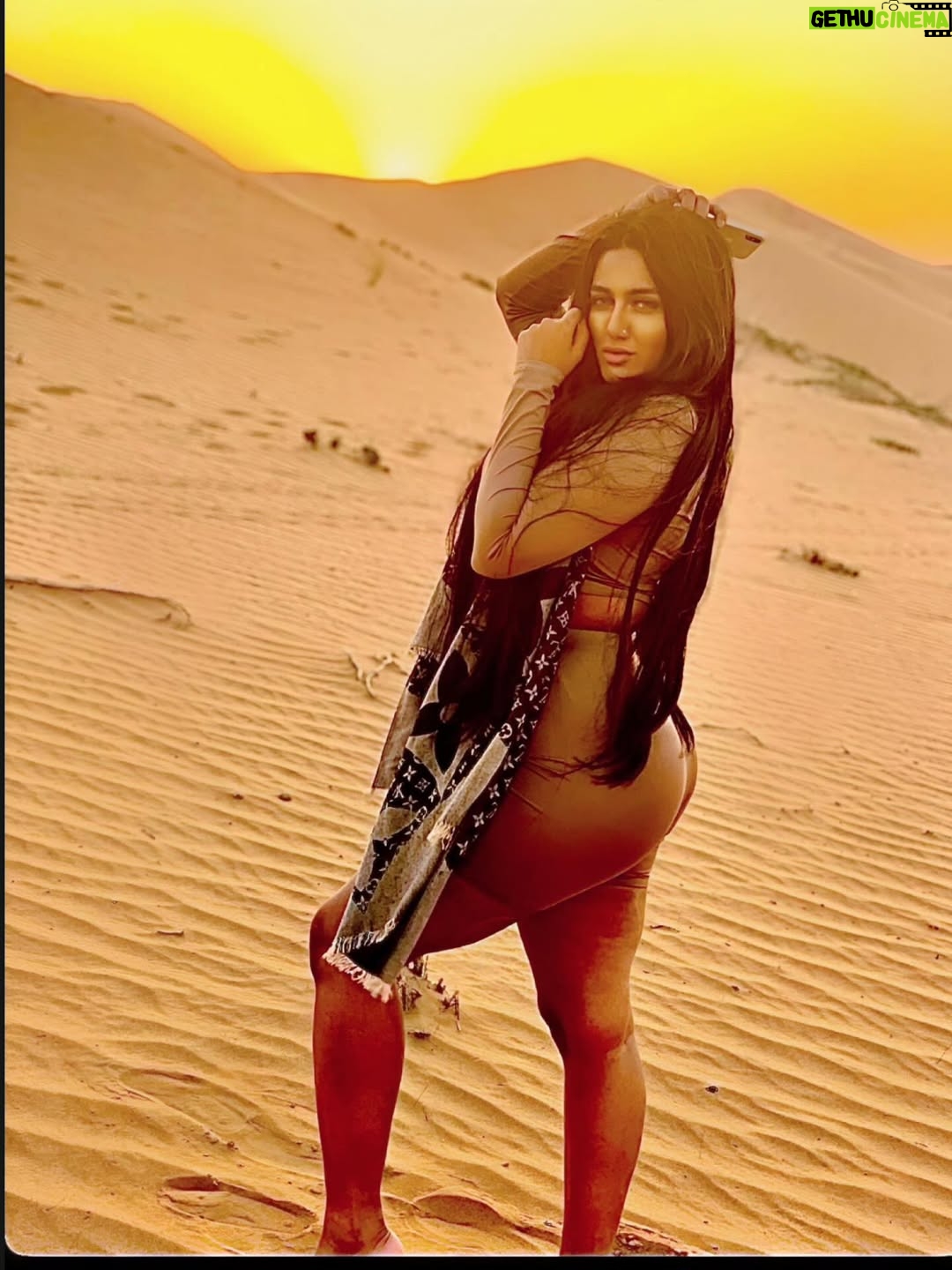 Mathira - 20.7K Likes - Wanderlust and desert dust. 
Let’s be Dusty 
A Desert Fairy 🧚🏾‍♀️ #yolo #duskydawn #desertrose #mathira