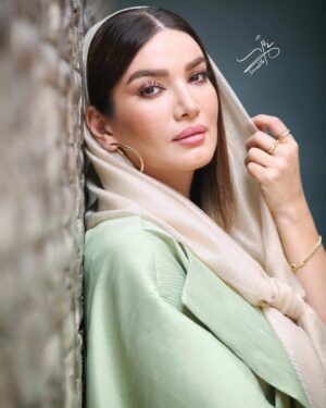 Matin Sotudeh Instagram - اکران مردمی فیلم سینمایی پسر انسان
Stylist: @golden_needle_