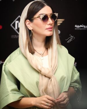 Matin Sotudeh Instagram - اکران مردمی فیلم سینمایی پسر انسان
Stylist: @golden_needle_