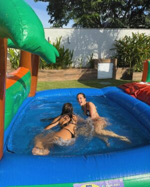 Mel Maia Instagram - 21!🥳
pessoas favoritas, comidas favoritas e brinquedos favoritos. só o que preciso! 03/05