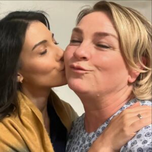 Melahat Abbasova Instagram - Canımıniçi @mahassine_merabet  seni çok seviyorum güzel kalplim. ❤️🌺 İyiki varsın ve iyiki seni tanımışım bitanem❤️❤️❤️❤️🌺🌺❤️❤️ Bakü dönüşüm diyete gireceğim , söz🤣❤️❤️❤️