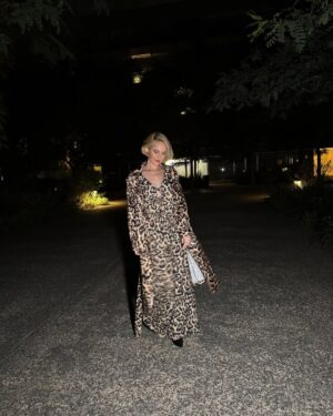 Mercedes Lambre Instagram - Mechi se va 🐆🖤