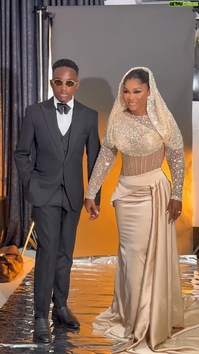 Mercy Aigbe - 194.3K Likes - Please can someone tell me why boys like doing shakara when it’s time to take pictures 😒
When he was younger he loved taking pictures oh! But now shakara ti de! 😩
BTS photoshoot with @olajuwon.gentry 😩
#jp2025