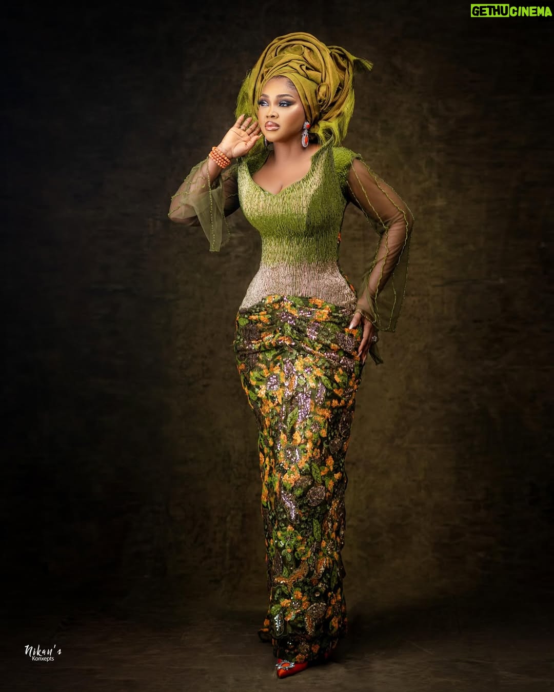 Mercy Aigbe - 164K Likes - Ore Iya Iyawo on call 💚🧡
Outfit @amyaghomi
Gele @abydouz_gele
Purse @maronyworld_mainpage
#jp2025