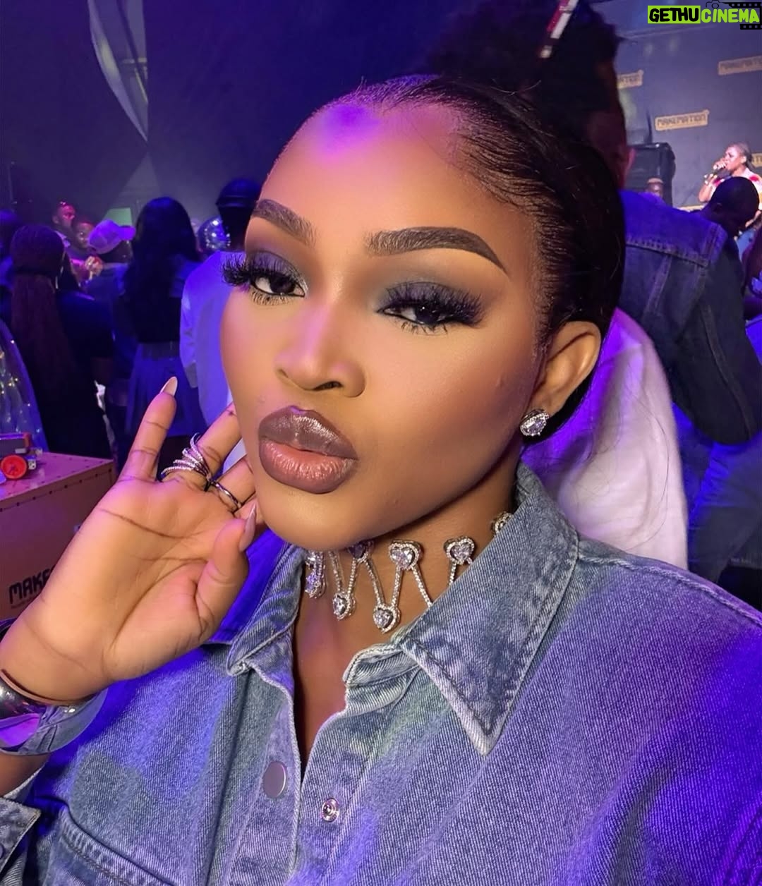 Mercy Aigbe - 142.2K Likes - Tomorrow we go again 😁
First 5 people to guess the color of my outfit tomorrow correctly… outfit, shoes and bag oh!
Wins 20k each!!!!!
#juma2025 Part 7 loading 💃💃💃