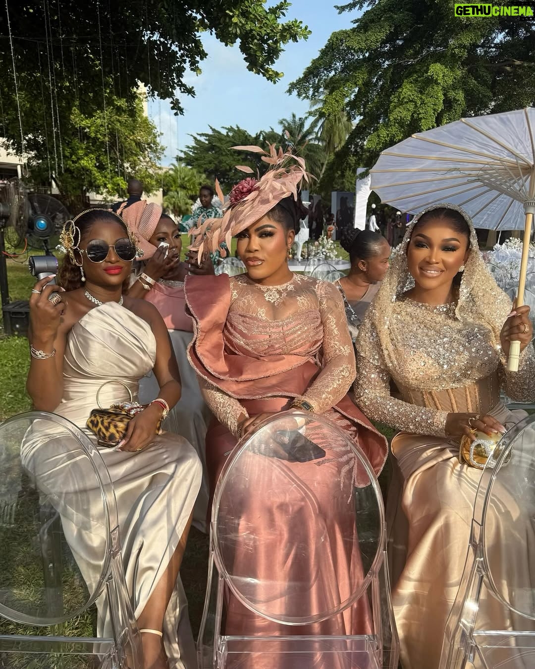 Mercy Aigbe - 225.3K Likes - Wedding Guests 😍❤️
HAPPY EASTER MONDAY EVERYONE!!!
Which Slide is your fav? 😁
White wedding fabric sourced by @shantiz_asoebi_n_event
#JP2025