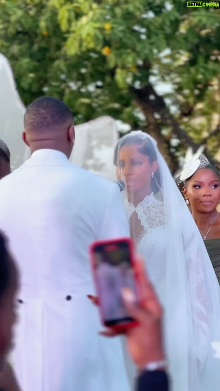 Mercy Aigbe - 183.2K Likes - #JP2025 Best Wedding of the year 😍❤️
A TIME WAS HAD!!!! 💕
Big Congratulations to the couple @its.priscy & @juma_jux
And of course Iya Iyawo @iyaboojofespris babes you have done well!!! You are a damn strong woman ! Take your flowers 🌺 🌸🌷