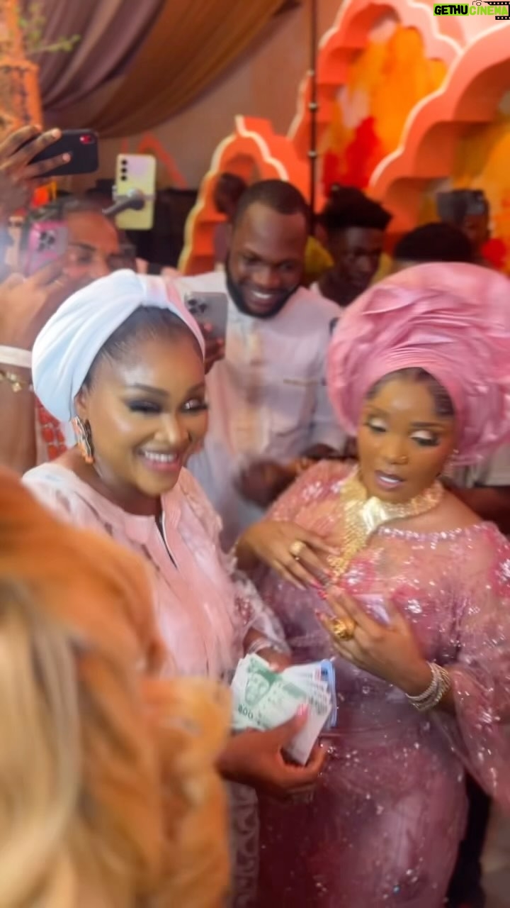 Mercy Aigbe - 168.7K Likes - Yesterday was a MOVIE!!!!!!!!
Big Congratulations to you friendship mi @iyaboojofespris o ye e 😍❤️
May all Mothers experience this joy ❤️❤️❤️❤️
#jp2025