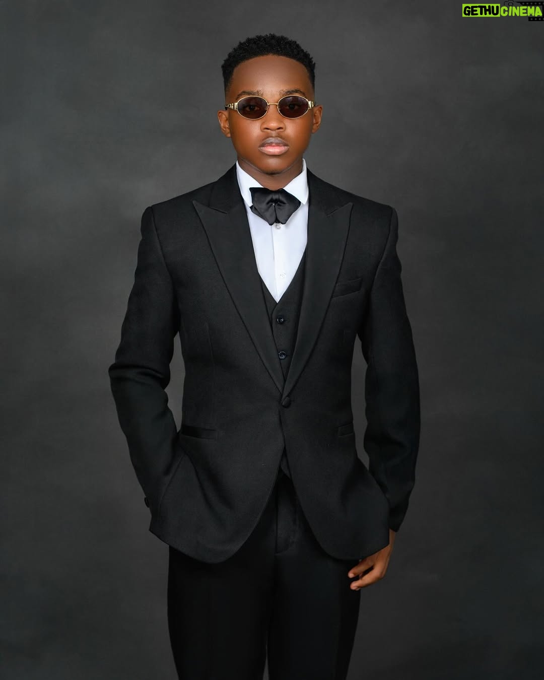 Mercy Aigbe - 114.1K Likes - Best Dressed Male @olajuwon.gentry at #JP2025 😍
Steeze 💯
Composure 💯
Styled by Mummy of course! 😁😂