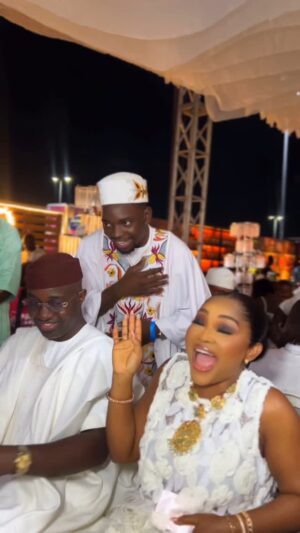 Mercy Aigbe Instagram - I can’t shout @thepastorpikin 😑😏🙄🙄