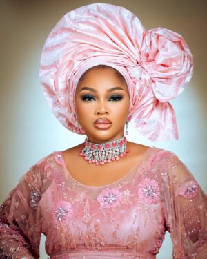 Mercy Aigbe Instagram - 2nd Outfit for Ore Iya Iyawo 💕💗💞💖

Gele @abydouz_gele 

Shoes & Purse @rhoncares 

#jp2025 #oreiyaiyawoduties #proudmomma