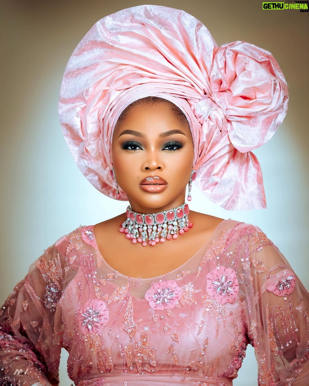 Mercy Aigbe - 293.7K Likes - 2nd Outfit for Ore Iya Iyawo 💕💗💞💖
Gele @abydouz_gele
Shoes & Purse @rhoncares
#jp2025 #oreiyaiyawoduties #proudmomma
