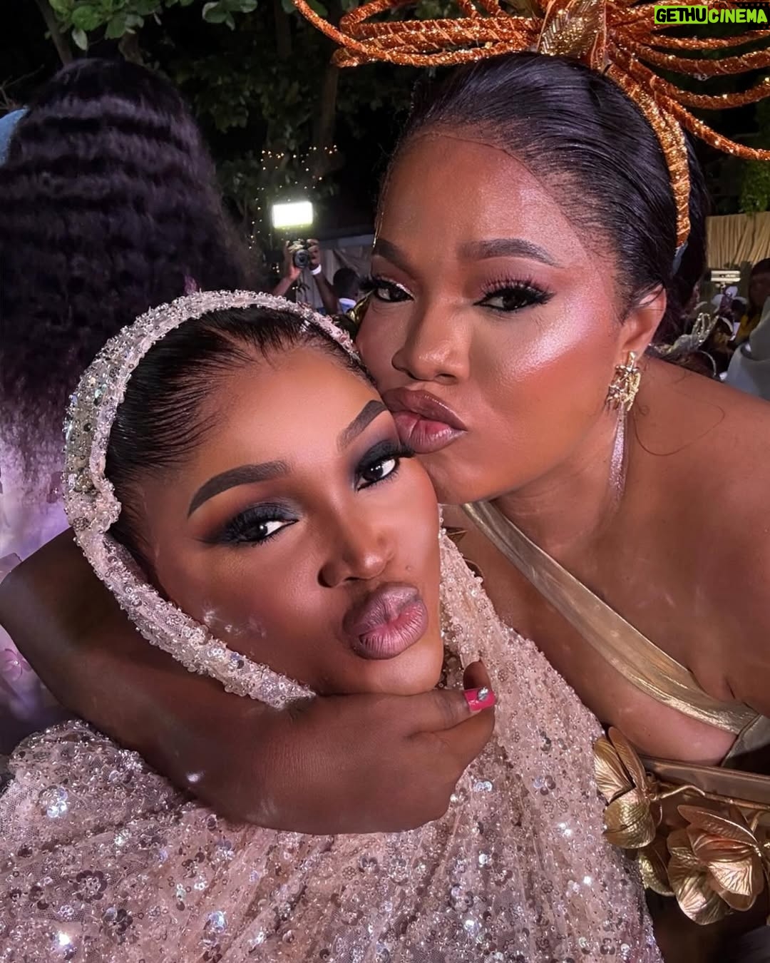 Mercy Aigbe - 197.1K Likes - Over sabi selfie with the over sabi aunty @toyin_abraham 😂😂😍
Off to After Party! Tomorrow we continue posts 😩