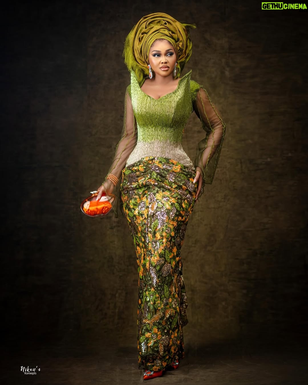 Mercy Aigbe - 164K Likes - Ore Iya Iyawo on call 💚🧡
Outfit @amyaghomi
Gele @abydouz_gele
Purse @maronyworld_mainpage
#jp2025