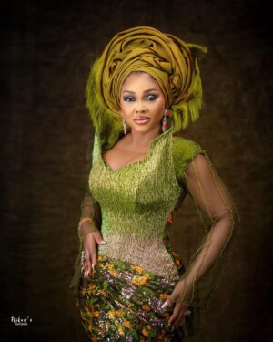Mercy Aigbe Instagram - Ore Iya Iyawo on call 💚🧡

Outfit @amyaghomi 

Gele @abydouz_gele 

Purse @maronyworld_mainpage 

#jp2025