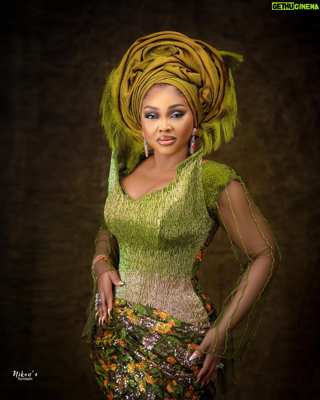 Mercy Aigbe - 164K Likes - Ore Iya Iyawo on call 💚🧡
Outfit @amyaghomi
Gele @abydouz_gele
Purse @maronyworld_mainpage
#jp2025