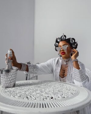 Mercy Eke Instagram - Here’s to another year of endless blessings, boss-level moves, unapologetic luxury, living life in full glam, taking over rooms, and manifesting more of the finer things of life🥂 

HAPPY BIRTHDAY TO ME🥳🎉🎂

Stylist: @styled_by_maklinscout 
Makeup: @blackrose_mua 
Hairstylist: @callixng 
Photography: @peter_stonee 
Neck piece: @beadsbyhayolar 
Set design: @styled_by_maklinscout 

#BirthdayGirl