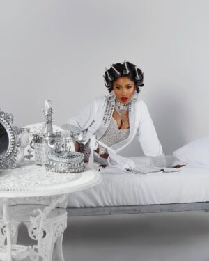 Mercy Eke Instagram - Here’s to another year of endless blessings, boss-level moves, unapologetic luxury, living life in full glam, taking over rooms, and manifesting more of the finer things of life🥂 

HAPPY BIRTHDAY TO ME🥳🎉🎂

Stylist: @styled_by_maklinscout 
Makeup: @blackrose_mua 
Hairstylist: @callixng 
Photography: @peter_stonee 
Neck piece: @beadsbyhayolar 
Set design: @styled_by_maklinscout 

#BirthdayGirl