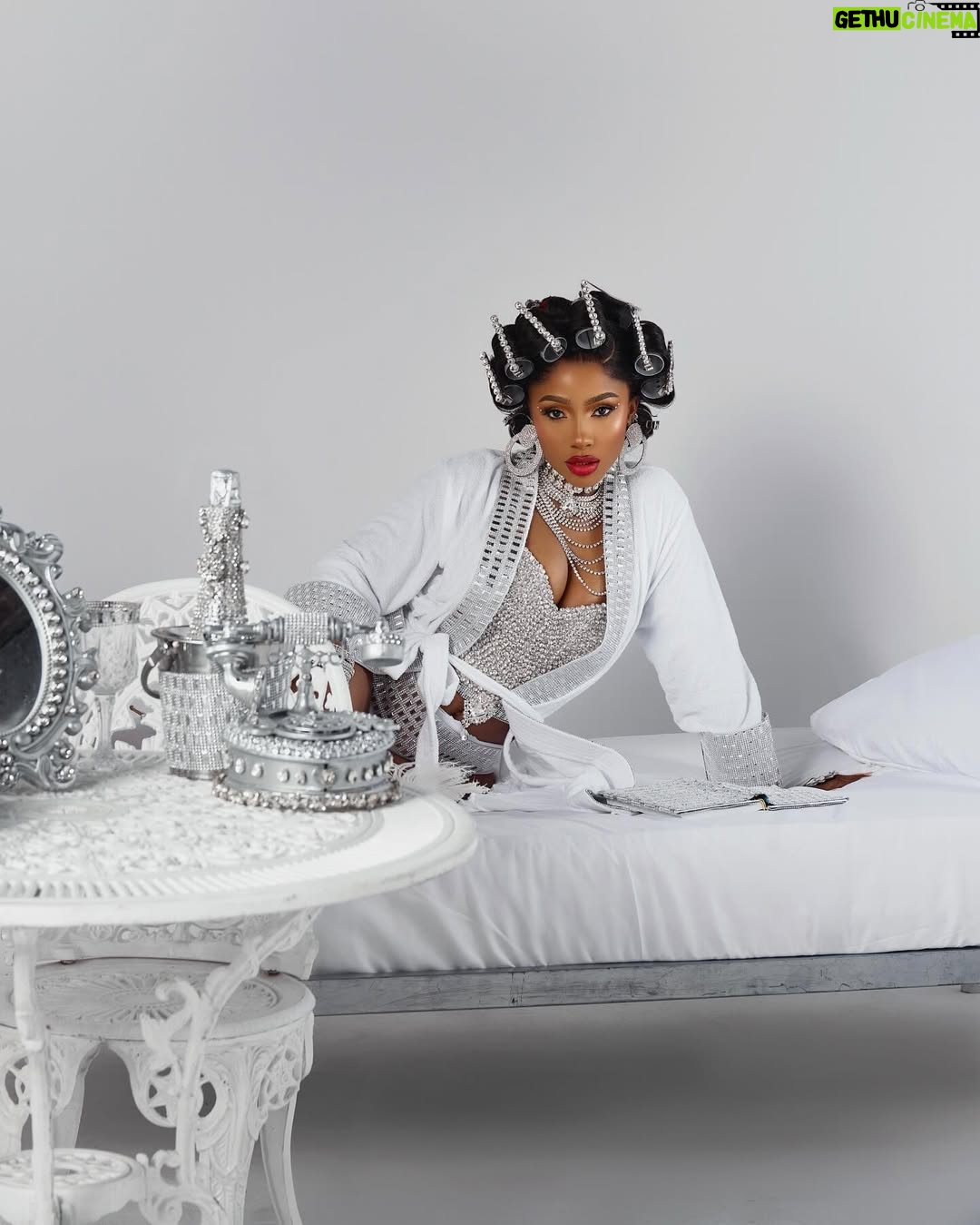 Mercy Eke - 221.3K Likes - Here’s to another year of endless blessings, boss-level moves, unapologetic luxury, living life in full glam, taking over rooms, and manifesting more of the finer things of life🥂
HAPPY BIRTHDAY TO ME🥳🎉🎂
Stylist: @styled_by_maklinscout
Makeup: @blackrose_mua
Hairstylist: @callixng
Photography: @peter_stonee
Neck piece: @beadsbyhayolar
Set design: @styled_by_maklinscout
#BirthdayGirl