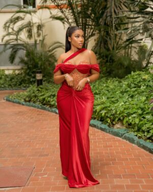 Mercy Eke Instagram - We shutdown Abuja for our girl 🔥 💰#LoveUnitesUS24 #CrazyAboutUS24 forever ❤️❤️❤️

Outfit: @thejadedfactory
Styling: @mzflorashaw 
Photographer: @bangraphy
Hair : @rexhair 
Mua : @ivstouch