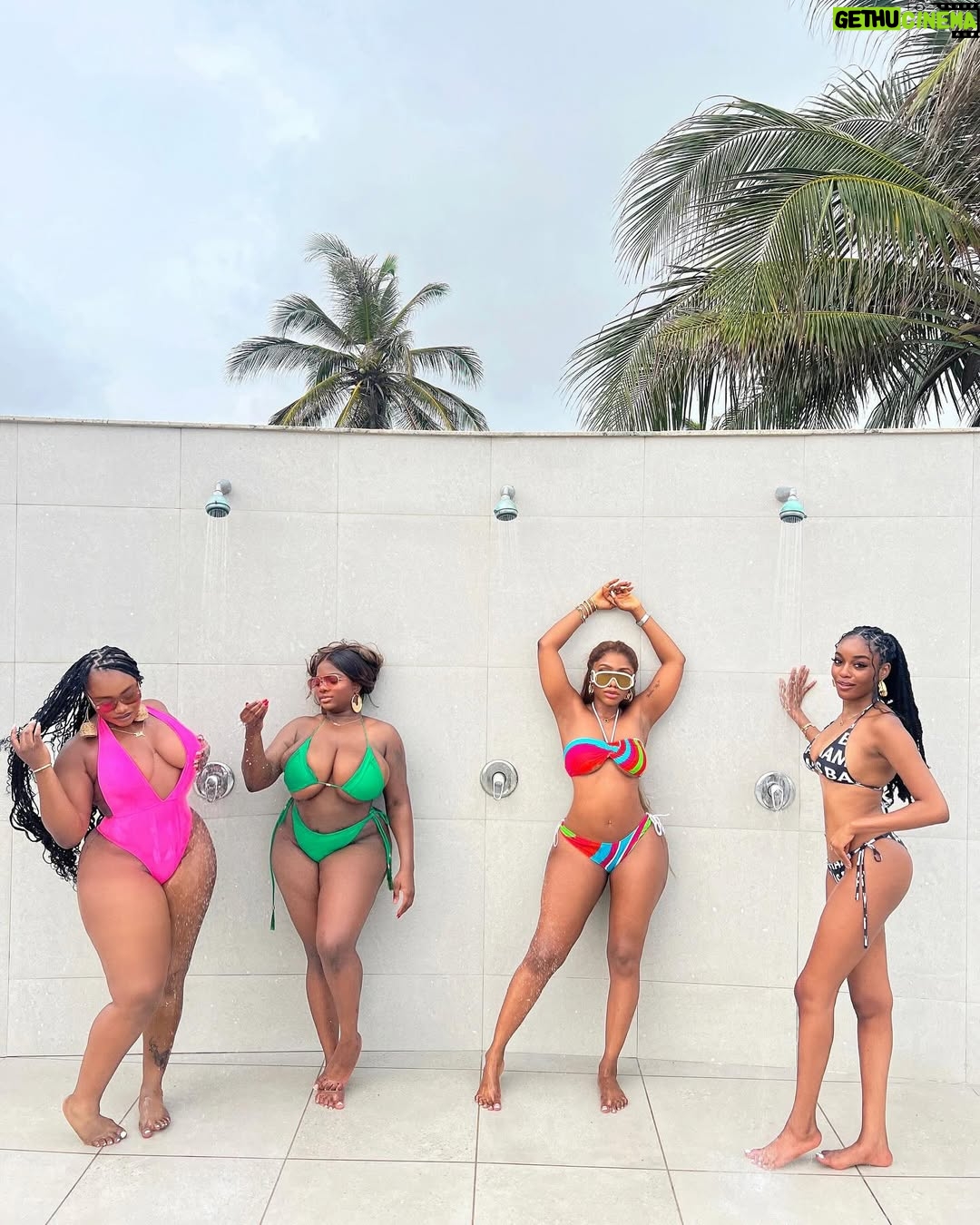 Mercy Eke - 191.8K Likes - Girls just wanna have fun🏝️🏖️
📸 @brown_of_lagos
📍 @kokobeachlagos