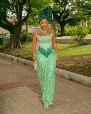Mercy Eke Instagram - Odoziakụ̀ 🤩 Wedding Guest💚

Outfit - @amyaghomi 
Styled @mz_florashaw 
Photography - @bangraphy 
Makeup - @ivstouch 
Gele - @jk_geleandbeads 
Hair: @synthiana_beautyparlour 
#LoveUnitesUS24 #CrazyAboutUS24