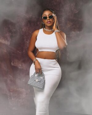 Mercy Eke Instagram - “If them no hype you HYPE YOURSELF” 

📸 @jeffchinonso