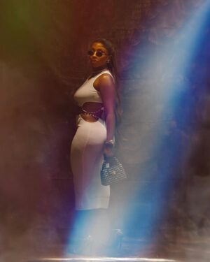 Mercy Eke Instagram - “If them no hype you HYPE YOURSELF” 

📸 @jeffchinonso