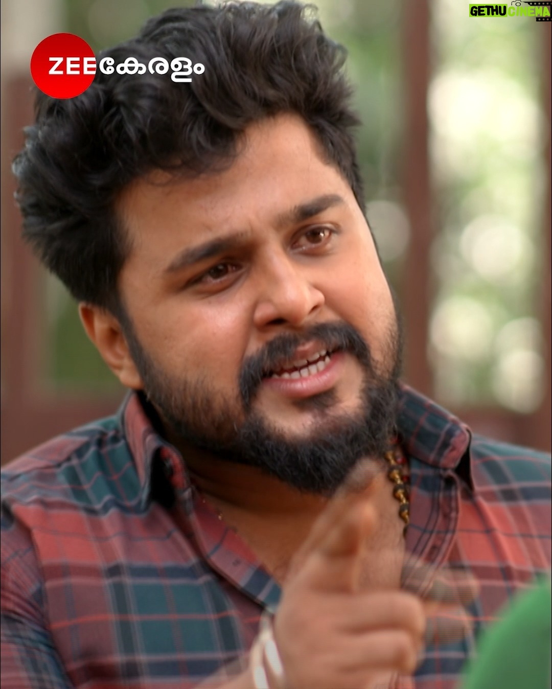 Mersheena Neenu - 2.7K Likes - Kudumbasree Sharadha | Everyday | 7.30 PM | Zee Keralam
ą“µą“æą“·ąµą“£ąµ ą“øą“¤ąµą“Æą“ ą“®ą“Øą“øąµą“øą“æą“²ą“¾ą“ąµą“ąµą“®ąµ?
ą“Øą“æą“ąµą“ą“³ąµą“²ąµą“²ą“¾ą“µą“°ąµą“ ą“ą“¾ą“¤ąµą“¤ą“æą“°ąµą“Øąµą“Ø ą“Øą“æą“®ą“æą“·ą“ ą“ą“Øąµą“Øąµ ą“°ą“¾ą“¤ąµą“°ą“æ 07:30ą“Øąµ ą“Øą“æą“ąµą“ąµ¾ą“ąµą“ąµ ą“®ąµą“Øąµą“Øą“æą“²ąµą“ąµą“ąµ...
#KudumbasreeSharadha #ZeeKeralam #NeithedukkamJeevithaVismayangal #ZeeKeralamHD #ZeeKeralamOnMyTV #ZKPromos