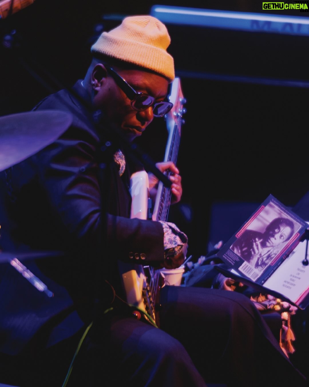 Meshell Ndegeocello - 2.3K Likes - Congratulations to @officialmeshell on her SOLD-OUT American Songbook concert in the Appel Room! 🎶 The evening featured music from her latest GRAMMY-winning album, No More Water—a collaborative tribute to James Baldwin.
📸: @layer_nyc