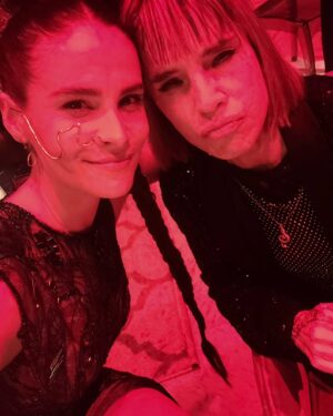 Micaela Riera Instagram - Que viva el rock nacional, que viva Fabi 

Feliz cumple a la reina 👑🧡