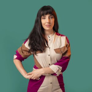Micaela Riera Instagram - En 2 días estrenamos!! ✨️

Vamos a estar todos los miércoles 20.30hs
Serán solo 8 funciones así que no se cuelguen! 

En el Teatro Astros
2da temporada de @albordedelmundo.obra
Entradas a la venta @entradauno

Con este grupo talentoso 🙌🏼

Elenco
@ailin.salas
@paulakohan 
@marga.paez 
@laila.maltz 
Y la que escribe

Dirección 
@camilosicamilo 
@ana.kow