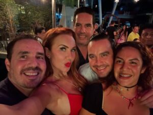 Michelle Vieth Instagram - @entrellantosytequilas  Mi Familia!!! Entre llantos Acapulqueños y…