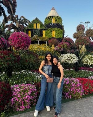 Misha Narang Instagram - Where the life begins and love never ends. We call it family❤️

Making memories with my favorite people❤️

#siblings #family #familytime❤️ #dubai #miraclegarden #travel #explore