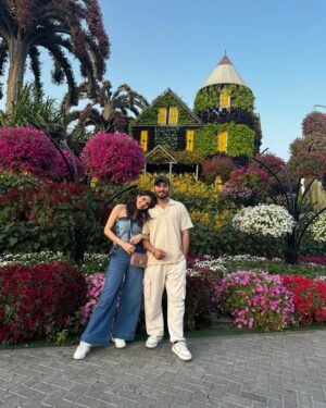 Misha Narang Instagram - Where the life begins and love never ends. We call it family❤️

Making memories with my favorite people❤️

#siblings #family #familytime❤️ #dubai #miraclegarden #travel #explore