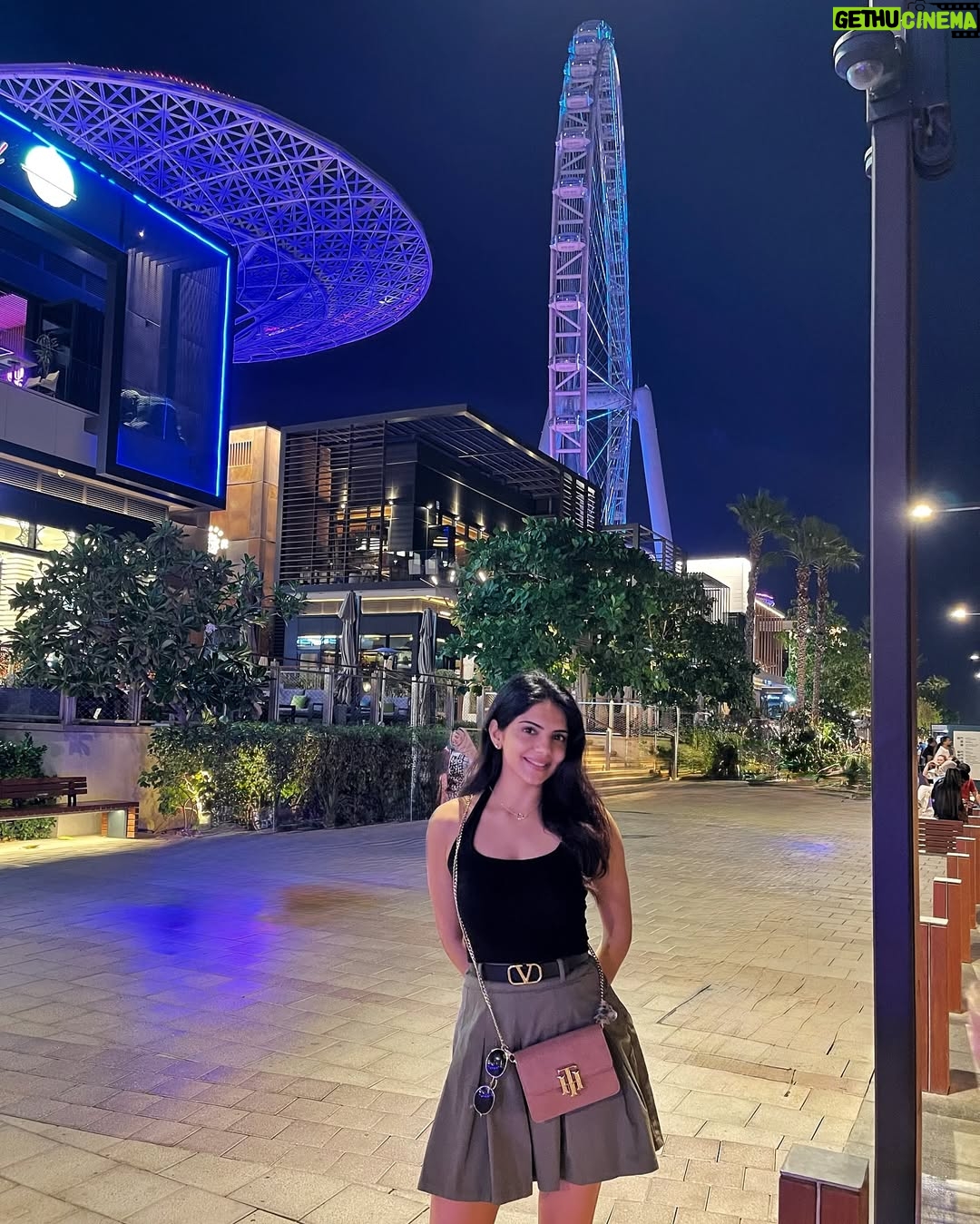 Misha Narang - 7.5K Likes - Caught feelings….. for this city 🖤
#bluewaters #bluewatersdubai #dubai #travel #explore #mishanarang