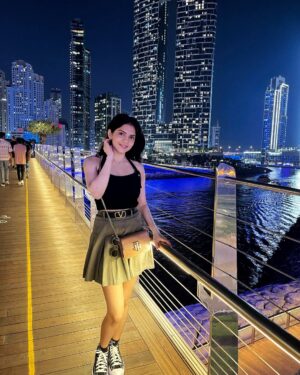 Misha Narang Instagram - Just out here letting the wind style me🖤

#bluewater #bluewatersdubai #windy #explore #dubai #dubaitravel