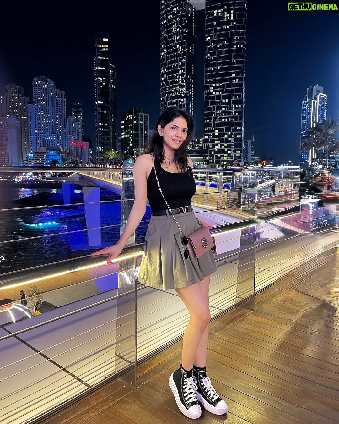 Misha Narang - 11.8K Likes - Just out here letting the wind style me🖤
#bluewater #bluewatersdubai #windy #explore #dubai #dubaitravel