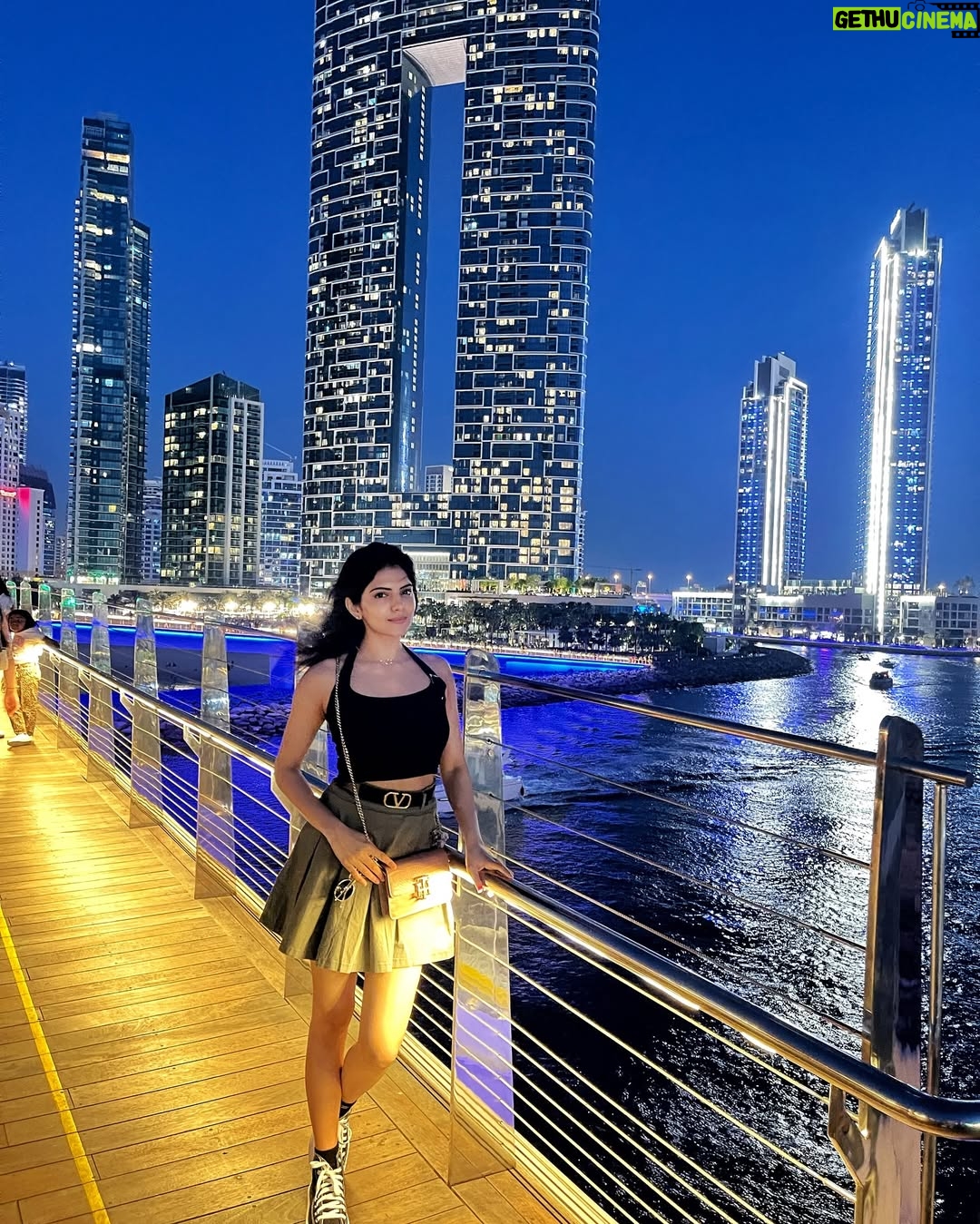 Misha Narang - 11.8K Likes - Just out here letting the wind style me🖤
#bluewater #bluewatersdubai #windy #explore #dubai #dubaitravel