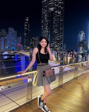 Misha Narang Instagram - Just out here letting the wind style me🖤

#bluewater #bluewatersdubai #windy #explore #dubai #dubaitravel
