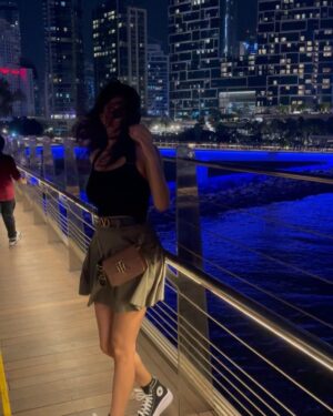 Misha Narang Instagram - Just out here letting the wind style me🖤

#bluewater #bluewatersdubai #windy #explore #dubai #dubaitravel
